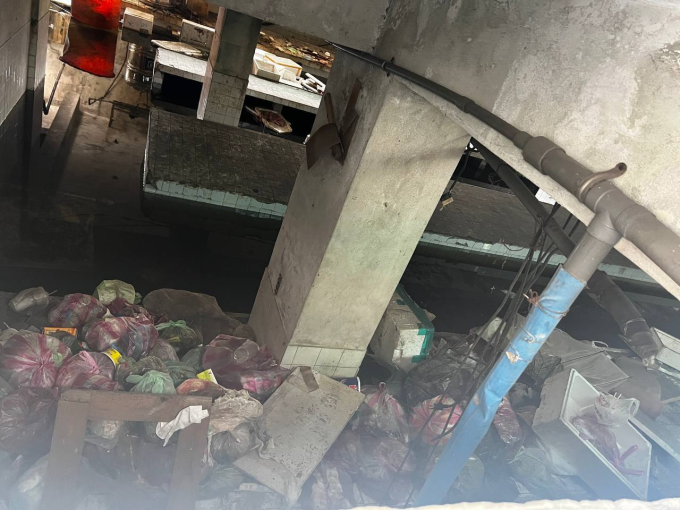基隆安樂市場避難室堆滿垃圾 居民批登革熱病媒蚊溫牀