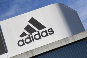 Adidas印尼代工廠裁員1400人  當局將約談負責人