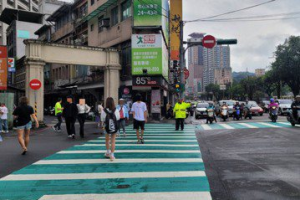 基隆21處路口完成行人綠燈早開 9路口擬設行人專用時相