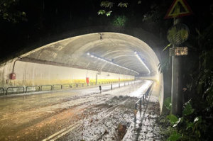 內湖康樂隧道暴雨昨晚土石滑落終清完 今上班日正常通行