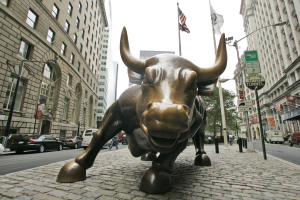 美股收高 標普500指數邁入牛市 因經濟數據提振科技股