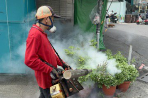 台南登革熱疫情持續 不配合清理開出百餘張罰單