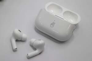 彭博：蘋果今秋推出AirPods將改用USB-C 還可測試聽力