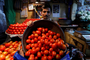 番茄價格飆漲！ 印度麥當勞停用 公告「我們盡了最大的努力」
