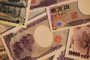 日圓已連升值兩天 他卻估日圓將貶10% 跌破160