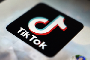 TikTok正式挑戰「X」！新推純文字貼文模式 搶奪推特用戶市場　