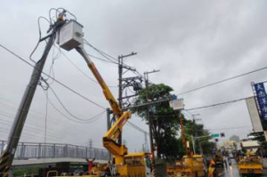杜蘇芮颱風橫掃台南4萬多戶停電 還有4千多戶待搶修