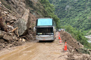 颱風風雨影響 中橫大禹嶺至太魯閣多路段管制