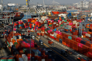 甩脫16個月低迷 全球貨櫃運費創兩年最大漲幅