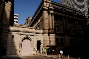 日銀宣布本周二度計畫外債券購買 日圓兌美元貶至143.7