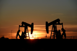 油價漲逾1% 布蘭特油逼近88美元  金價續跌等待CPI數據