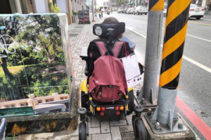 台南設施不友善 輪椅族寸步難行