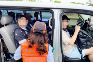 白牌車50元載客遊屏東海生館 遭重罰10萬還被扣牌照4月