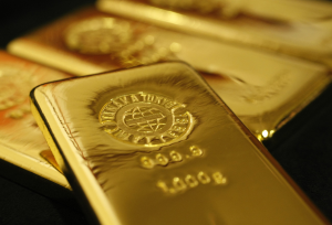 日本國內黃金零售價  首度漲破每克1萬日圓