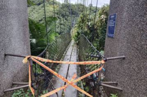 知名場景「彩虹橋」受颱風影響橋體傾斜 現封閉中