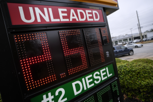 重燃料油比油價漲更兇 最難過是這些業者