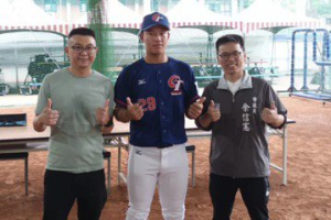 U18世棒賽「台灣隊長」王念好替母校爭獎金 9宮格一球放倒3格
