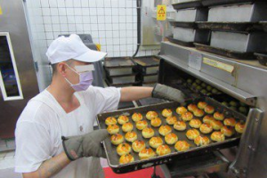 台東泰源監獄「鐵窗牌蛋黃酥」 熱銷逾3萬顆