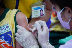 傳家長拒高端不讓孩子打流感疫苗 新北：今打的是東洋