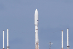 亞馬遜發射衛星 太空競賽熱