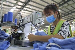 今年需求依舊弱 越南紡織和服飾出口料下滑、但看好明年好轉