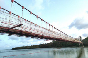 佳樂水吊橋封閉後慘遭颱風重擊   縣府列優先重建並升級服務品質