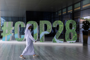 傳阿聯有意利用COP28氣候大會 敲定化石燃料協議