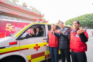 新竹代天府捐救護車 竹市消防局近年受贈超過6000萬元