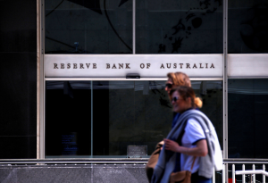 澳洲央行維持利率不變 未顯鷹派導致澳幣下挫