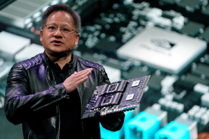 黃仁勳：華為是非常強大的AI對手 Nvidia也考慮投資新加坡