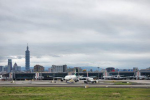 松山機場住戶忍受噪音限高 議員籲減少房屋稅 蔣萬安允諾評估