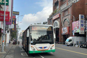 高虹安宣布加碼薪資補貼 公車司機今年每月多領5千元