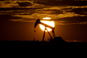 紅海危機升級…威脅原油運輸 油價衝80美元