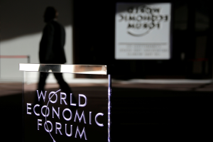 達沃斯WEF調查：今年全球經濟「不穩定」 要怪這三大因素
