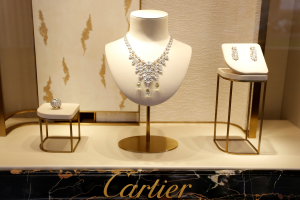 珠寶銷售亮眼 卡地亞母公司上季業績超乎預期