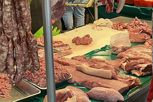 不受瘦肉精案影響 豬肉攤過年需求高 買氣不減