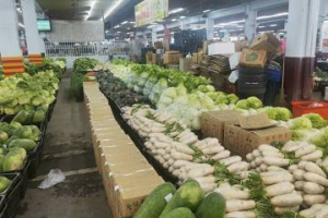 花蓮果菜市場到貨量充裕 應景蔬果價格平穩