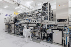 價值3.8億美元的晶片製造神器 艾司摩爾公開展示新一代微影設備