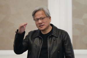 黃仁勳：Nvidia正為中國市場提供兩款新AI晶片樣品