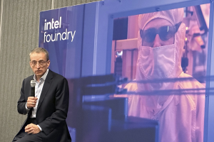 Intel基辛格親自搶單 向韓多家IC設計業者推銷18A製程