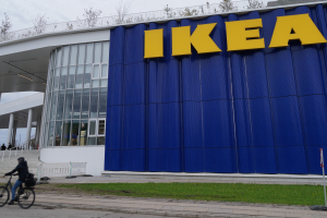 看準消費者荷包「變薄了」 IKEA大打降價策略搶客群