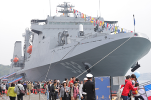 海軍敦睦艦隊3月24日 一連兩天安平港開放登艦參觀