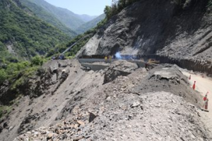 7公裏33處嚴重災損 南投力行產業道路啟動修復工程