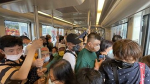 陳其邁首鬆口：將增購14輛輕軌列車 班距縮短至6分鐘