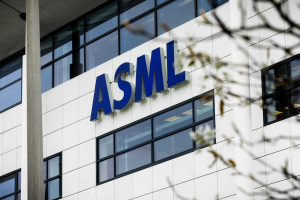 路透：荷蘭終將屈服美國要求 限制ASML對大陸客戶的售後服務