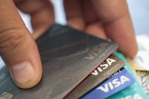 消費者信用卡繼續刷！VISA上季獲利大增17%