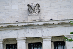 美債交易員對Fed決策最新預期：11月啟動降息